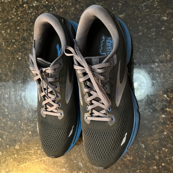 Brooks Ghost 15 - Picture 1 of 5